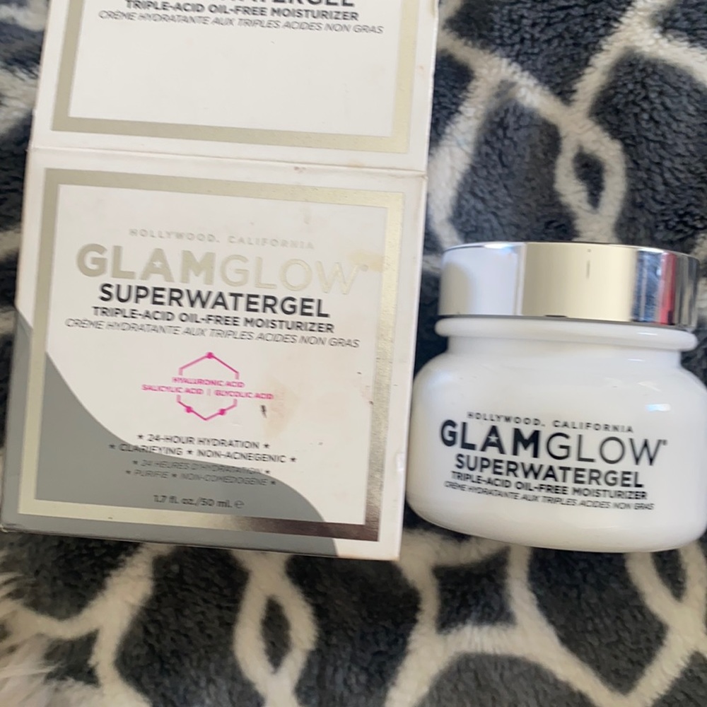 Glam Glow Superwatergel Oil Free Moisturizer